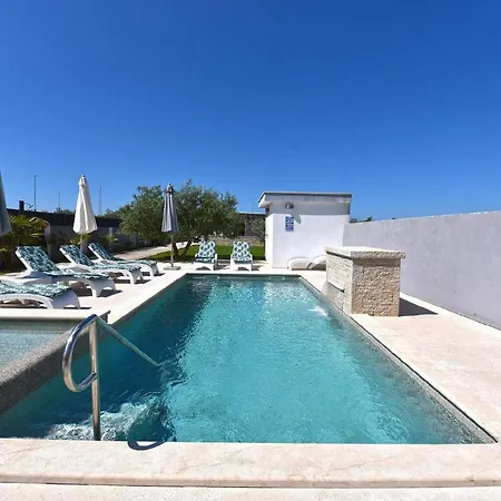 Mit Privatpool Fuer 10 Personen Ca 150 Qm In Pomer, Istrien Istrische Riviera Dom wakacyjny